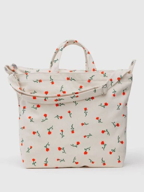BAGGU Handbags - NWT Baggu Horizontal Zip Duck Bag - Painted Wildflower